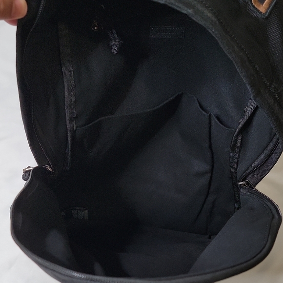 Balenciaga Black and White Logo Backpack - Picture 4 of 7